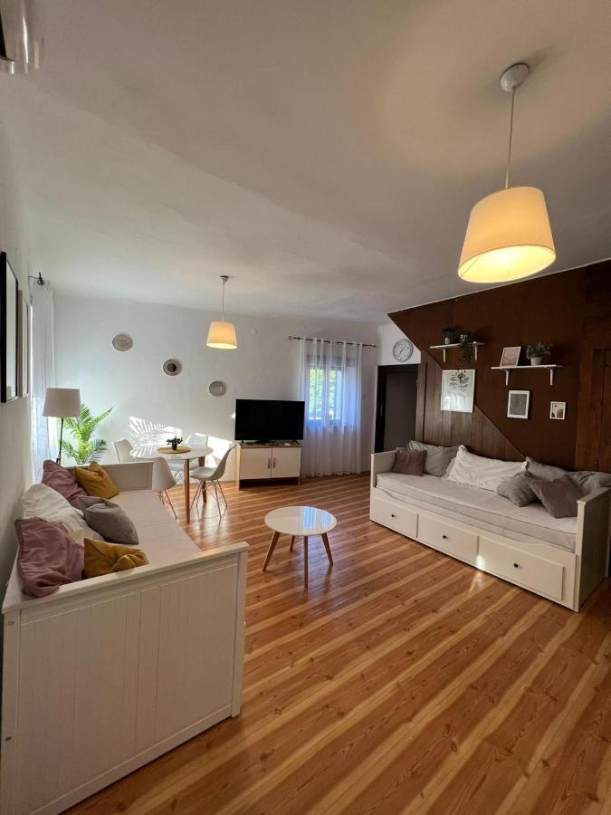 Sml Apartments 1 Izola Esterno foto