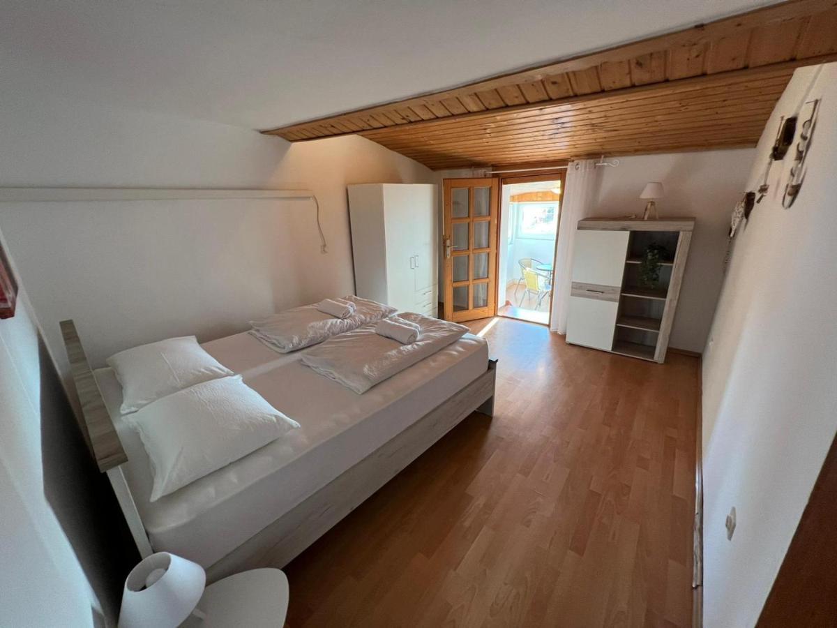 Sml Apartments 1 Izola Esterno foto
