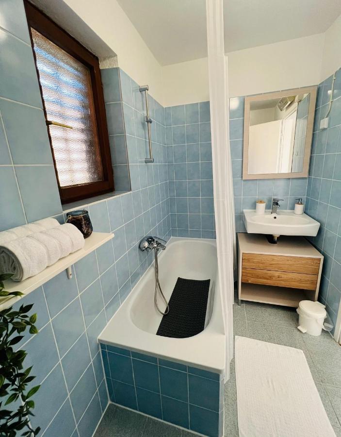 Sml Apartments 1 Izola Esterno foto